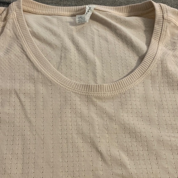 Athleta Medium Cream / Light peach Sleeveless Knit Top workout athletic wear - Picture 3 of 7